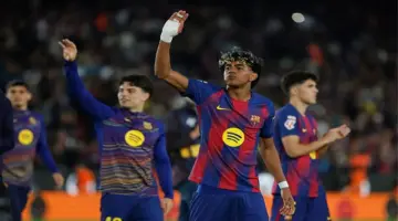 حكم مباراة برشلونة وأتلتيكو مدريد في بطولة دوري أبطال أوروبا